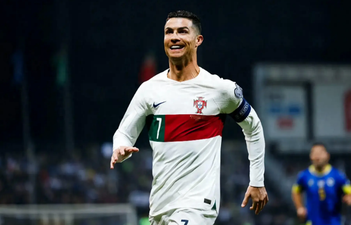 开云体育app-关于足球赛事预告：女队欧洲杯战况精彩纷呈的信息