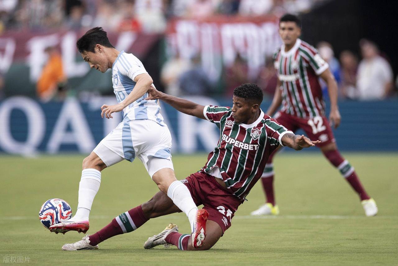 包含沙尔克与多特蒙德对决，谁将笑到最后？的词条