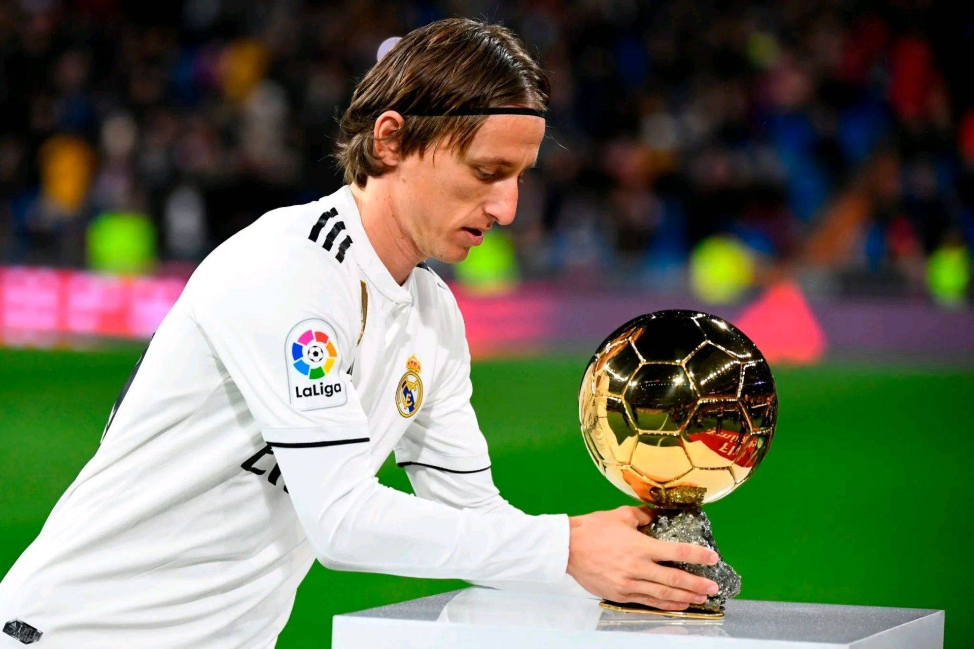 尤文图斯-战胜巴黎，晋级欧冠四强的简单介绍