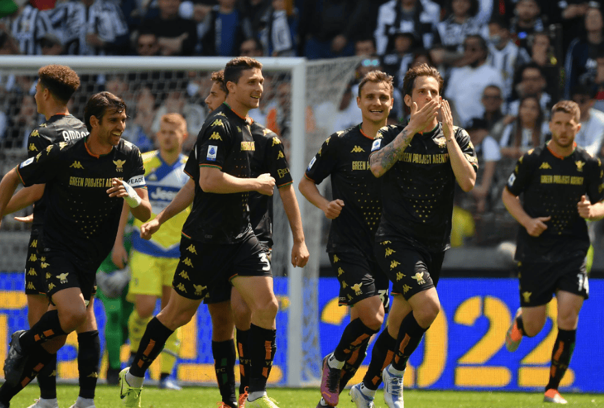 开云APP-关于佛罗伦萨大破都灵，主场掀起胜利风暴的信息