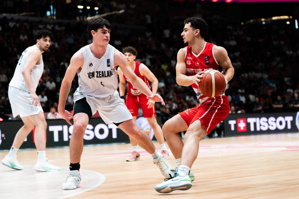 美国男篮惨遭法国队逆袭首败