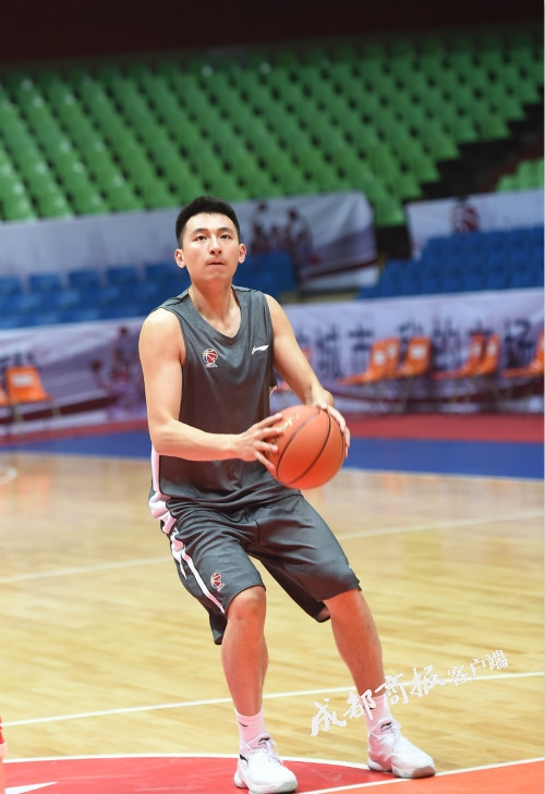 开云APP-关于蒙古男篮运动员实力抢眼，积极备战的信息