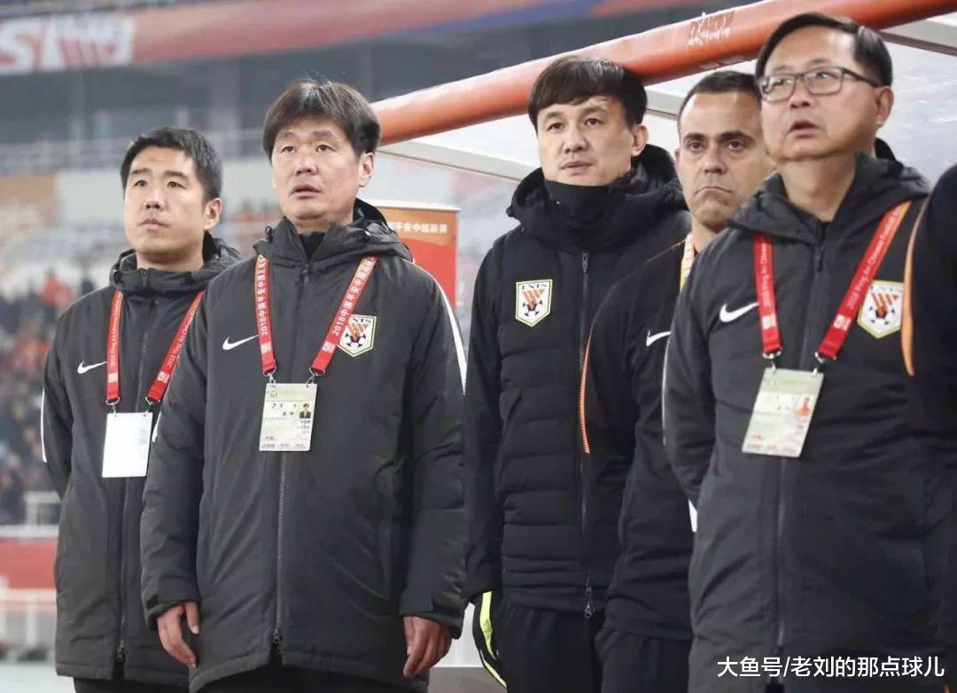 包含贵州不敌四川，遭遇两连败的词条