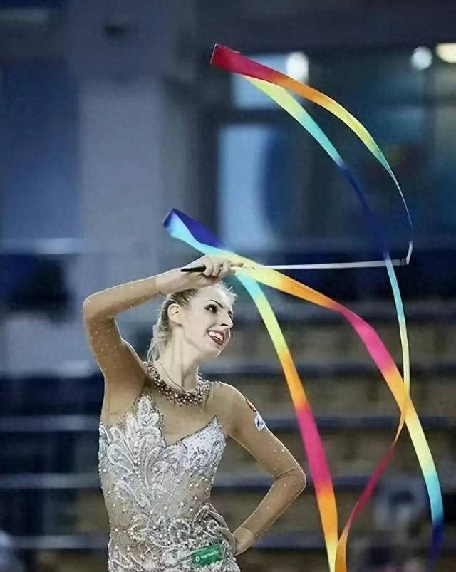 开云体育-俄罗斯体操选手优雅表现，获得高分