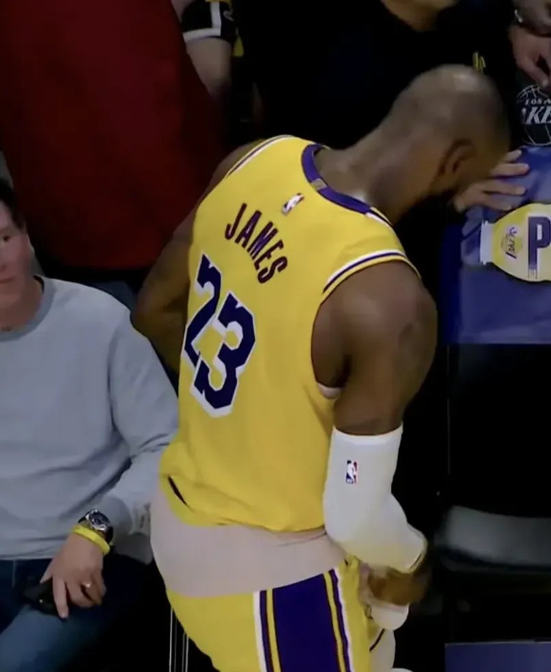 开云体育在线-老骑士队主力球员受伤，球队实力受挑战的简单介绍