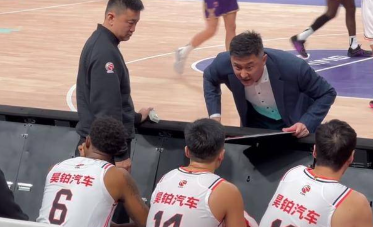 对手在激烈对抗中遭遇无情失利！