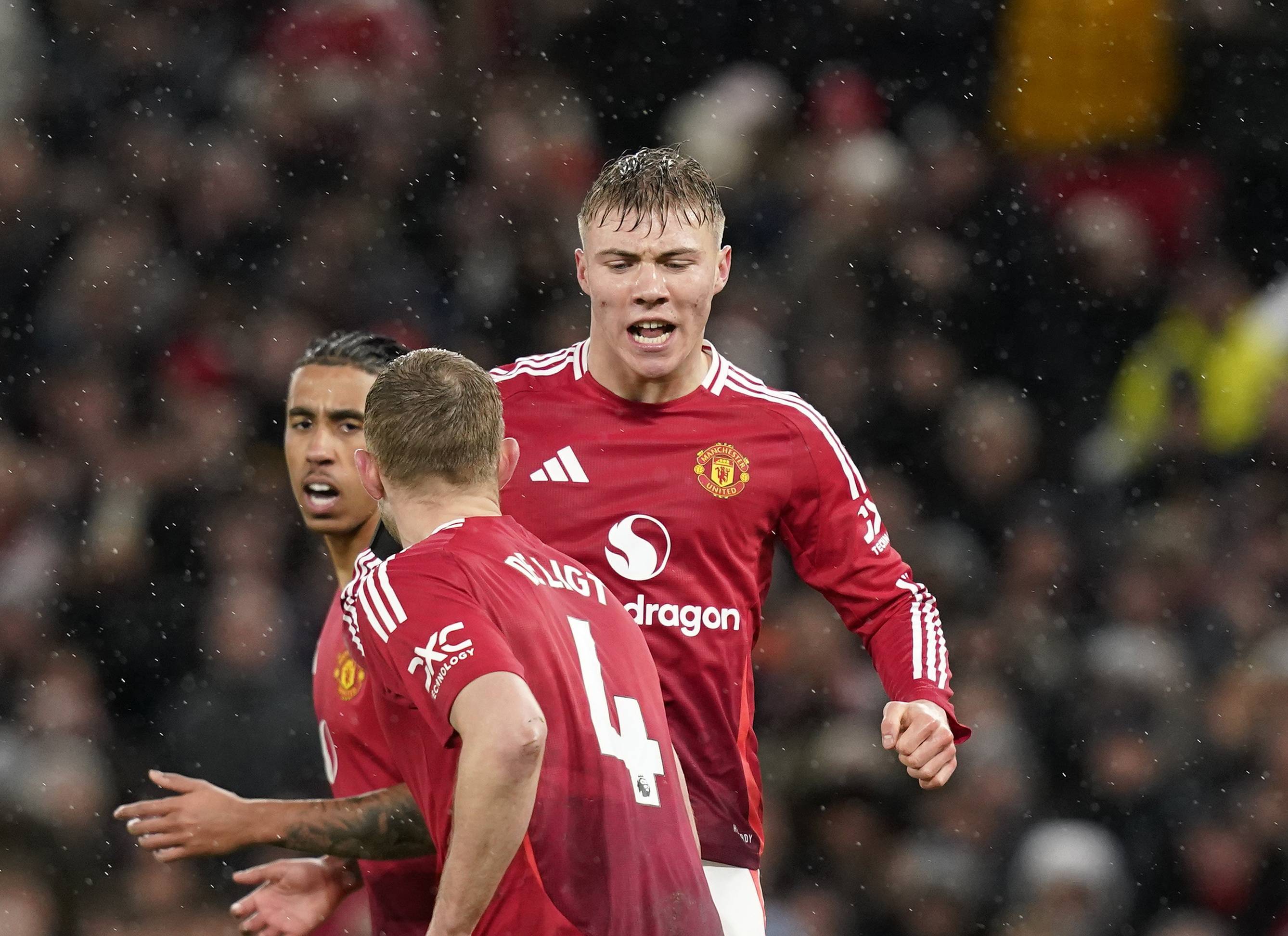 开云体育中国-AC米兰门将连续神勇扑救，保护球门安全的简单介绍