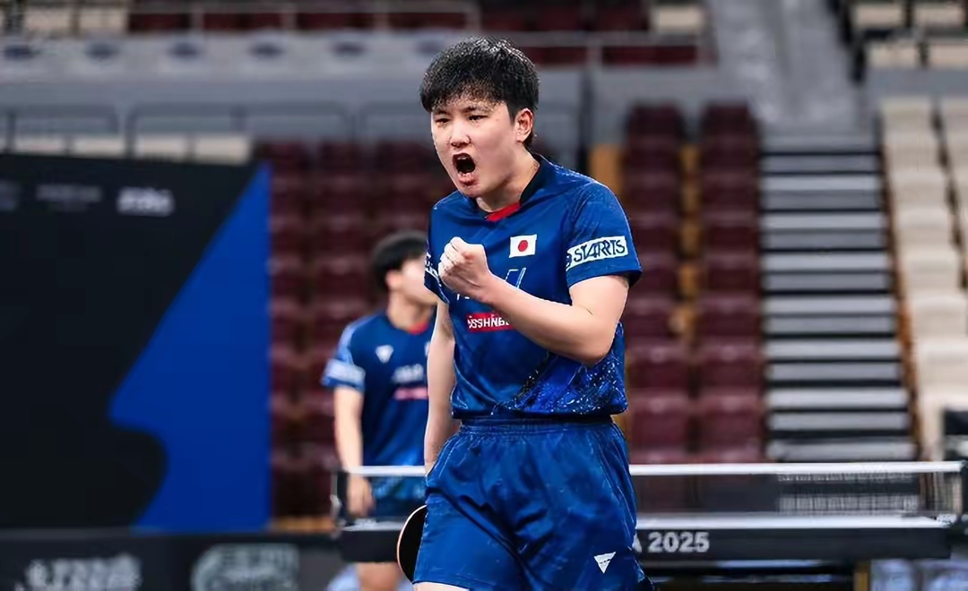 东京举行马拉松比赛，国乒表现戏剧性