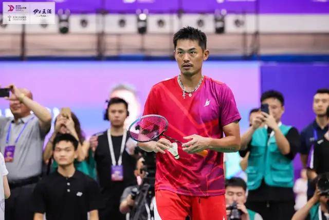 排球明星林丹将夺冠