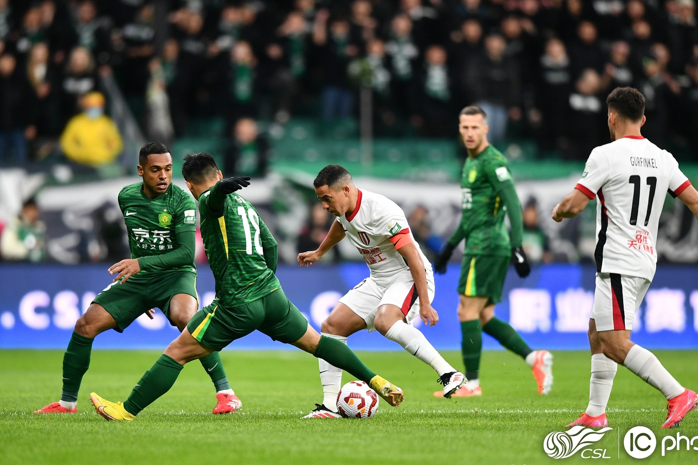 球员比赛疲惫,主帅熬夜调整训练计划,保持队员状态!的简单介绍 球员比赛疲惫,主帅熬夜调整训练计划,保持队员状态!的简单介绍