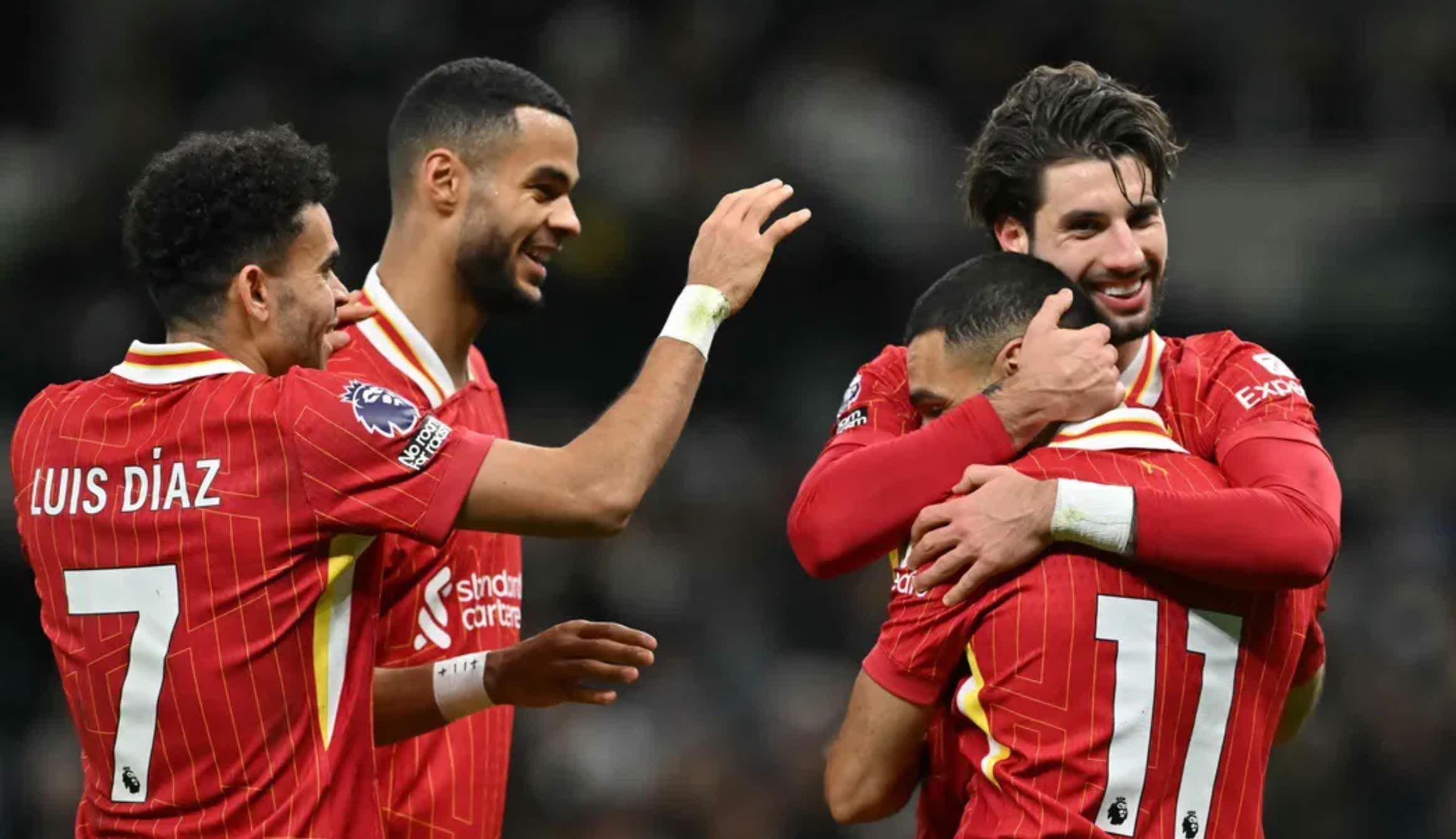 利物浦对阵热那亚,全力以赴迎接挑战 利物浦对阵热那亚,全力以赴迎接挑战