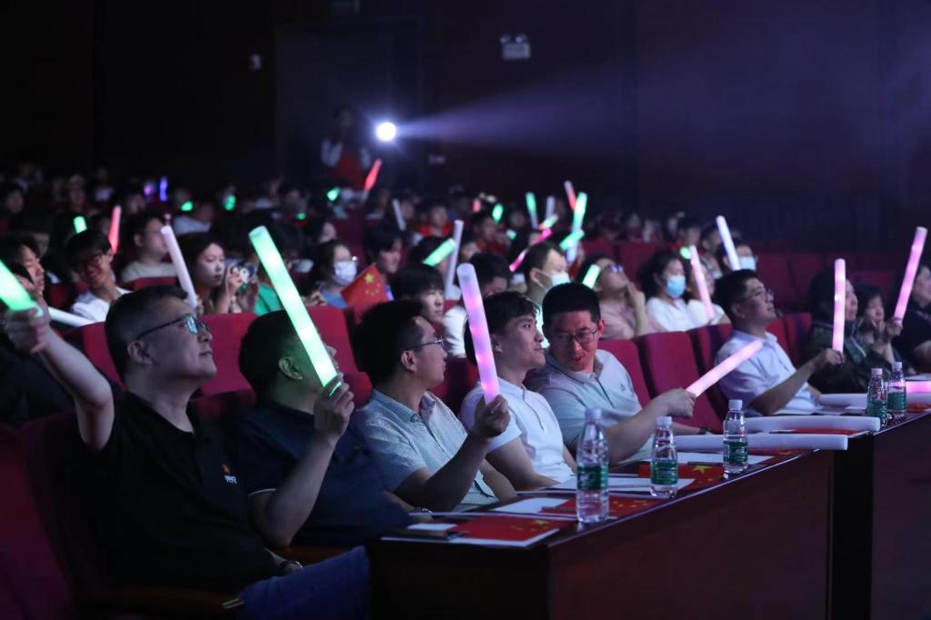 激情绽放,冠军即将尘埃落定 激情绽放,冠军即将尘埃落定