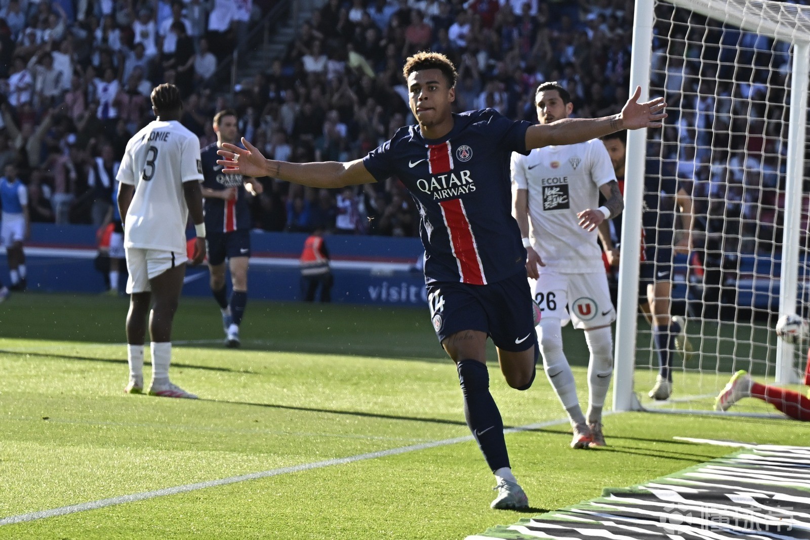 关于巴黎圣日耳曼获得法国联赛冠军前景看好的信息 关于巴黎圣日耳曼获得法国联赛冠军前景看好的信息