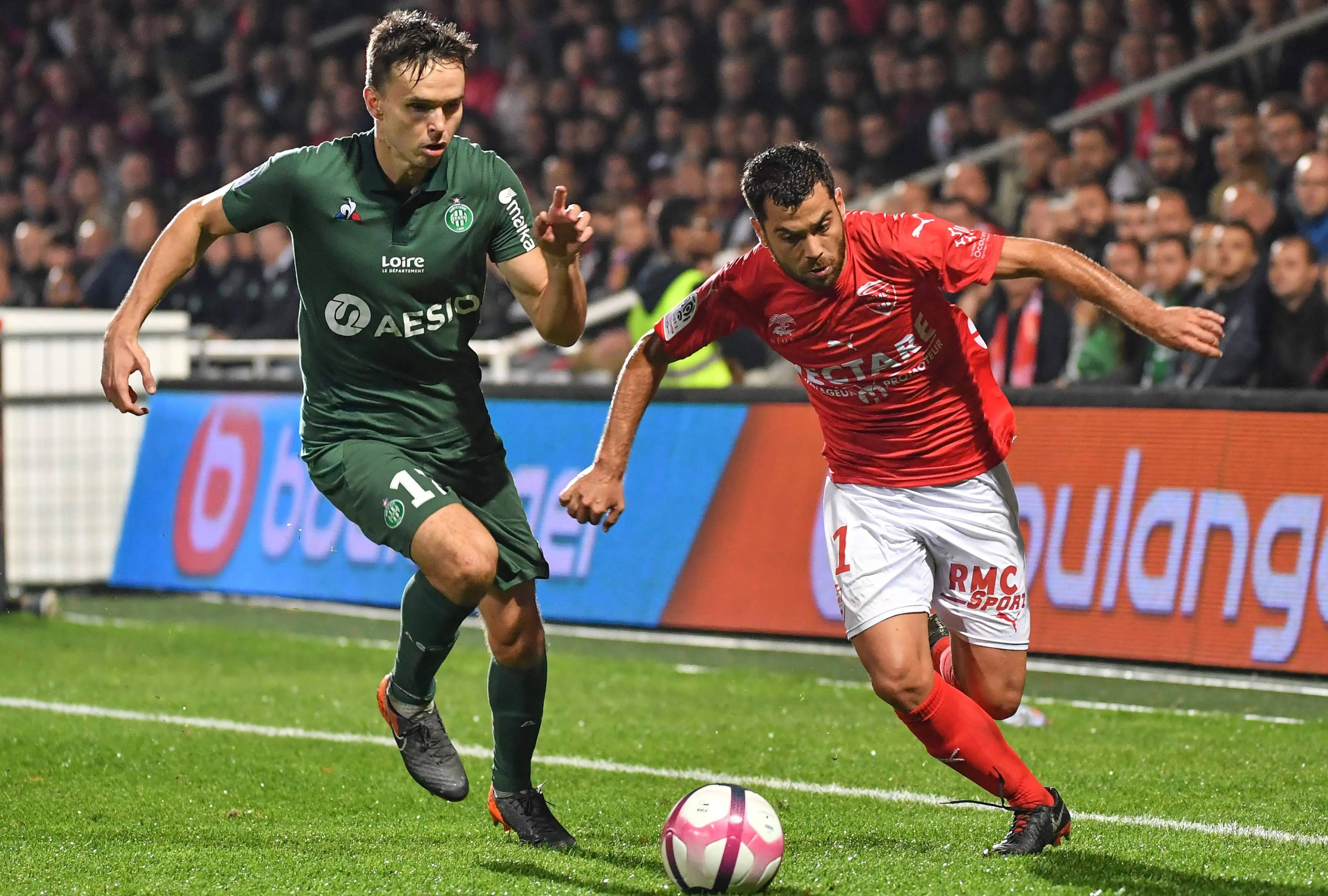 包含圣埃蒂安全身而退,主场打破多特蒙德不败战绩的词条 包含圣埃蒂安全身而退,主场打破多特蒙德不败战绩的词条