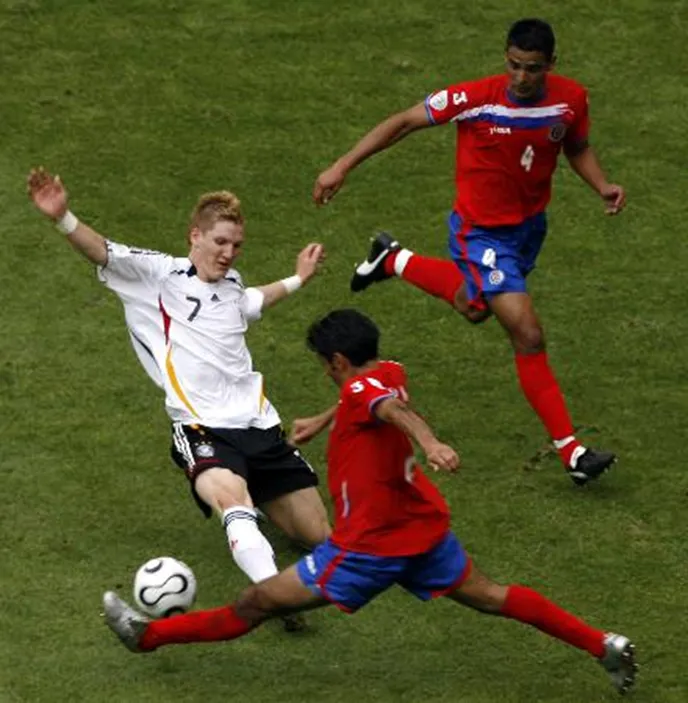 拜仁慕尼黑奋发拼搏：决战欧洲杯舞台的简单介绍