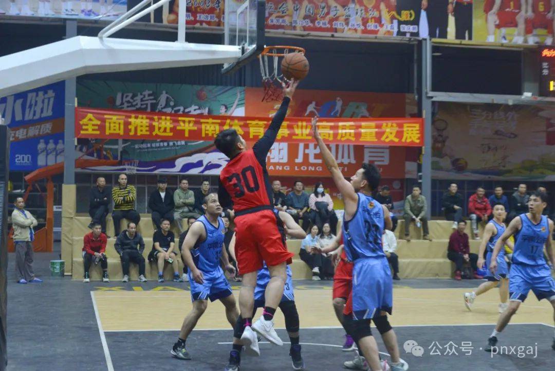 篮球联赛球员状态火爆，技术表现出色的简单介绍