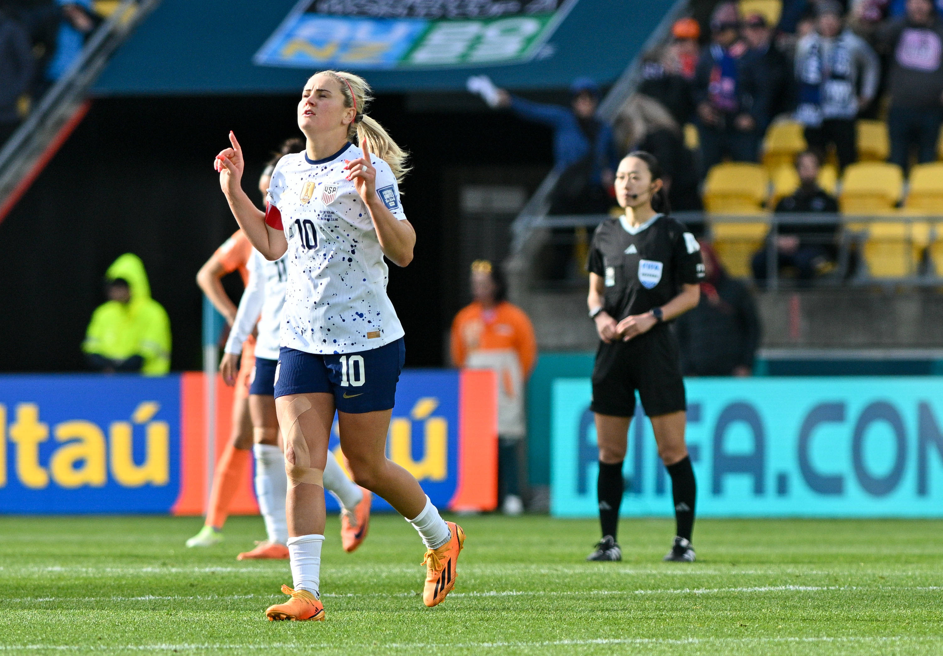 瑞典女足碾压对手，晋级半决赛势不可挡