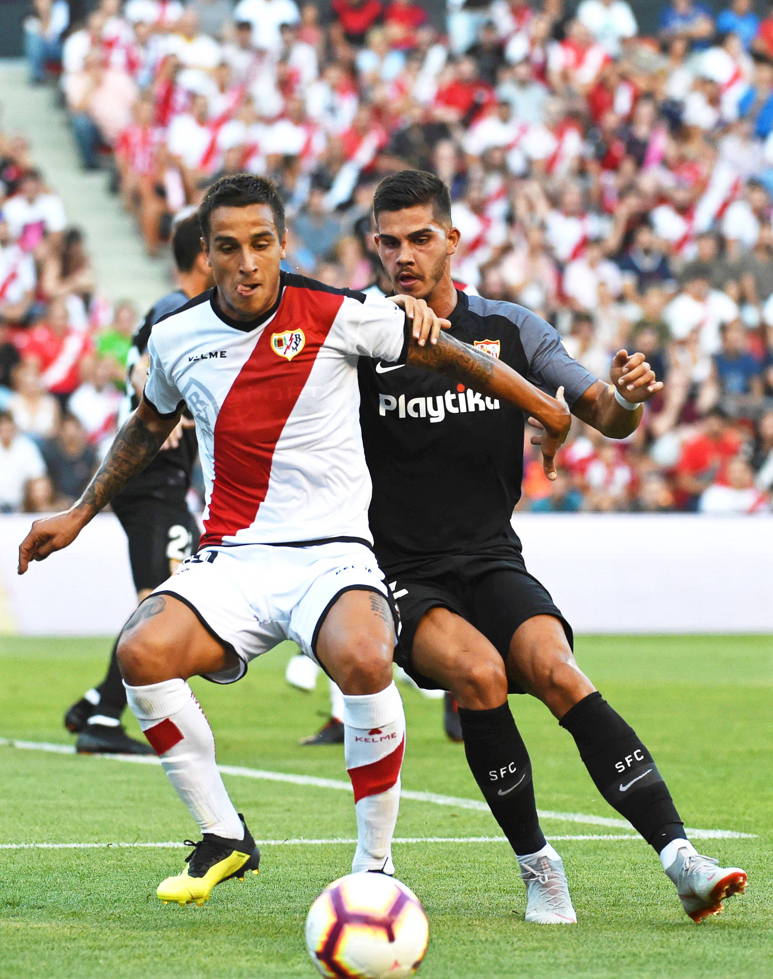 西甲豪门展现强大实力，夺得重要胜利