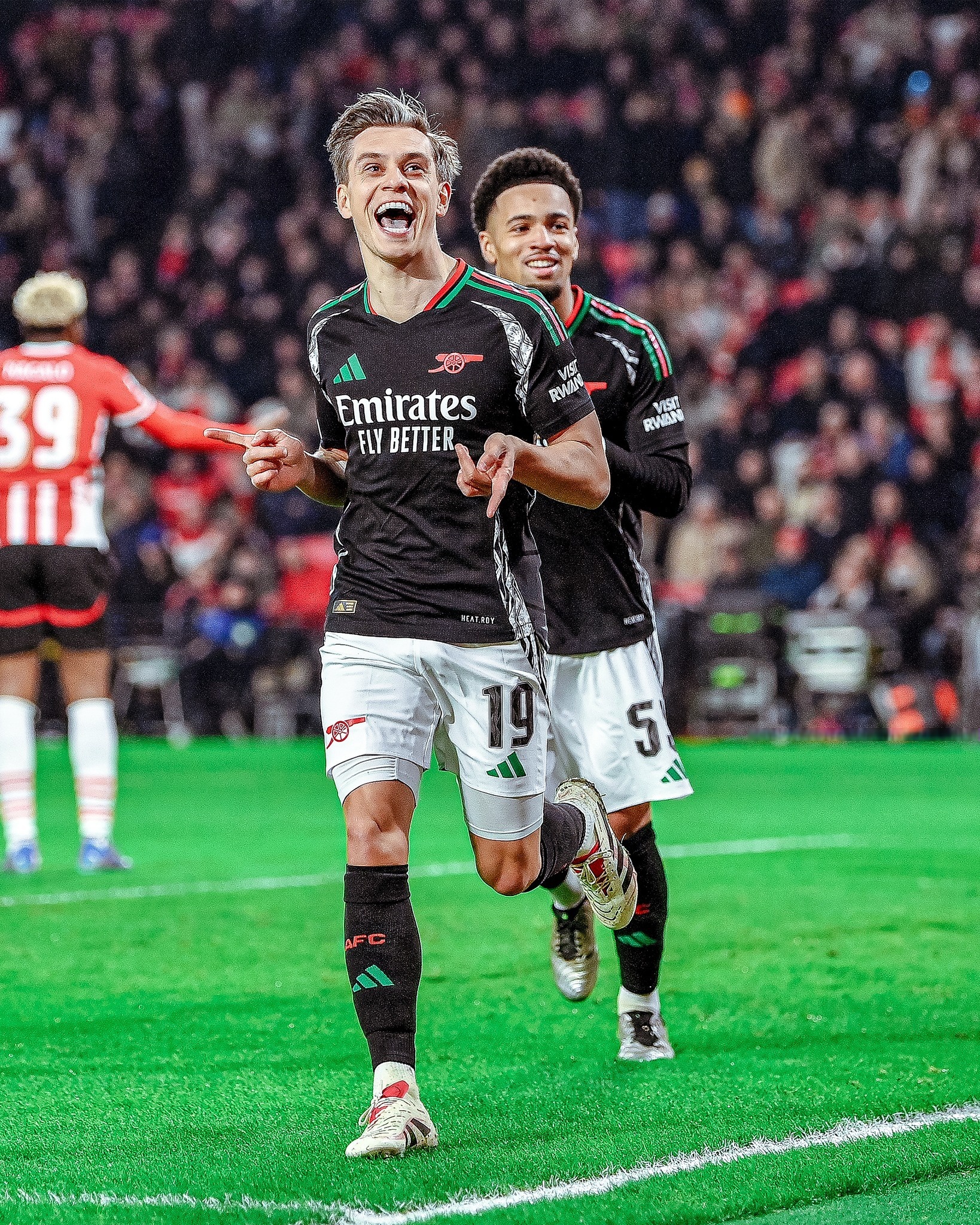 开云体育官网-阿森纳主场告捷，重回欧战席位