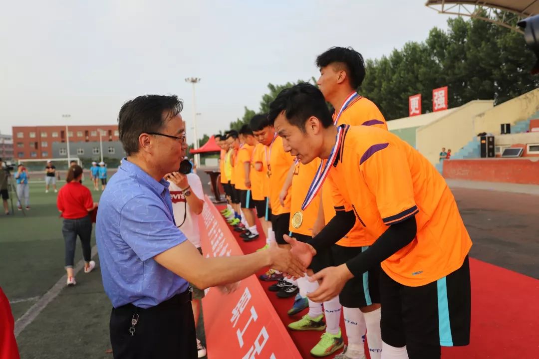 开云体育登录-友谊第一，比赛第二，球队表现出色赢得掌声