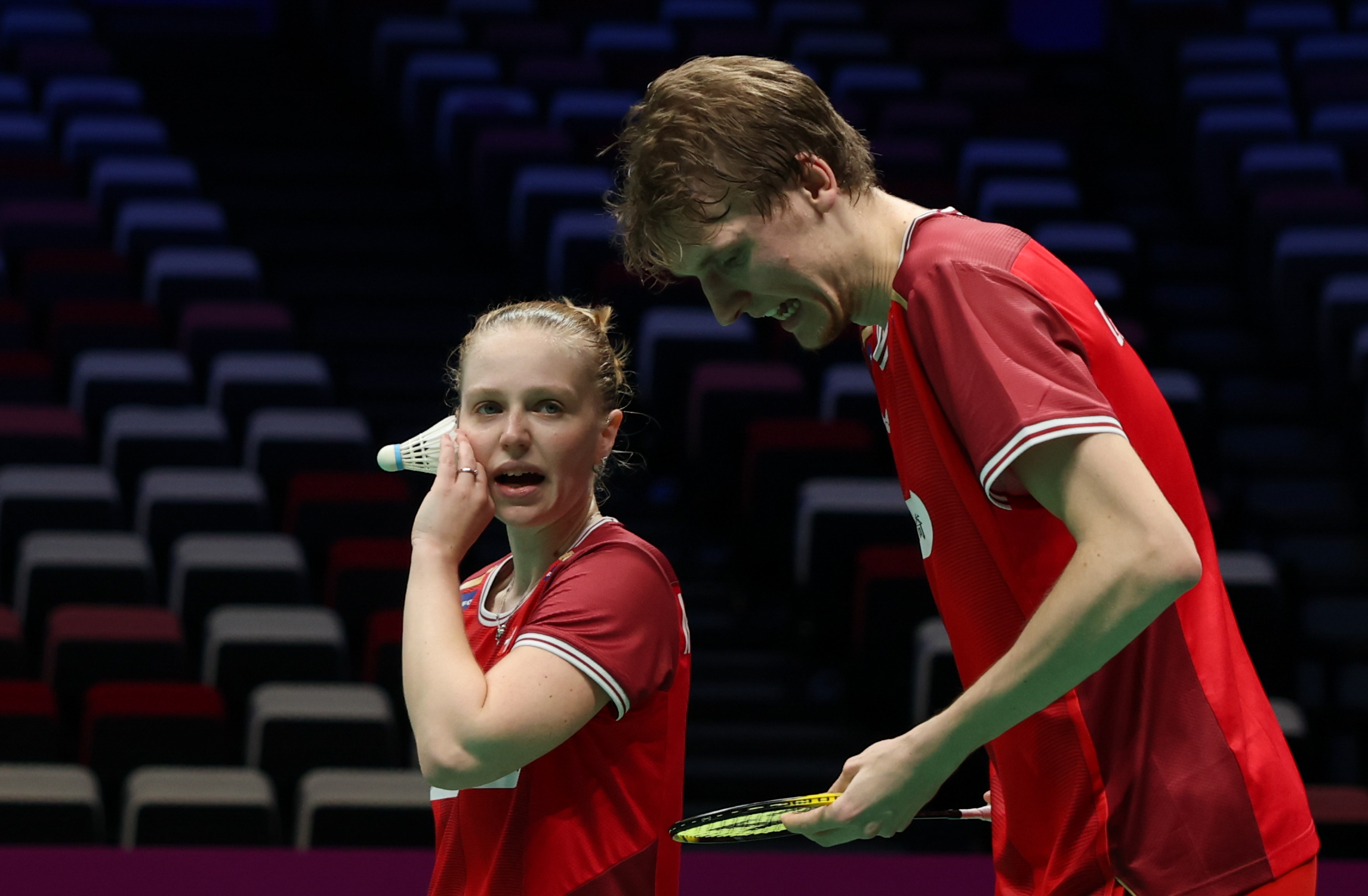 开云下载-关于印尼羽毛球队鏖战英格兰羽毛球队，林丹三分雨点燃全场的信息