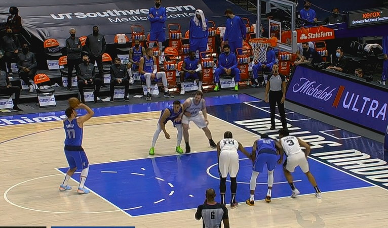 天津队碾压独行侠，德罗赞带队取胜的简单介绍