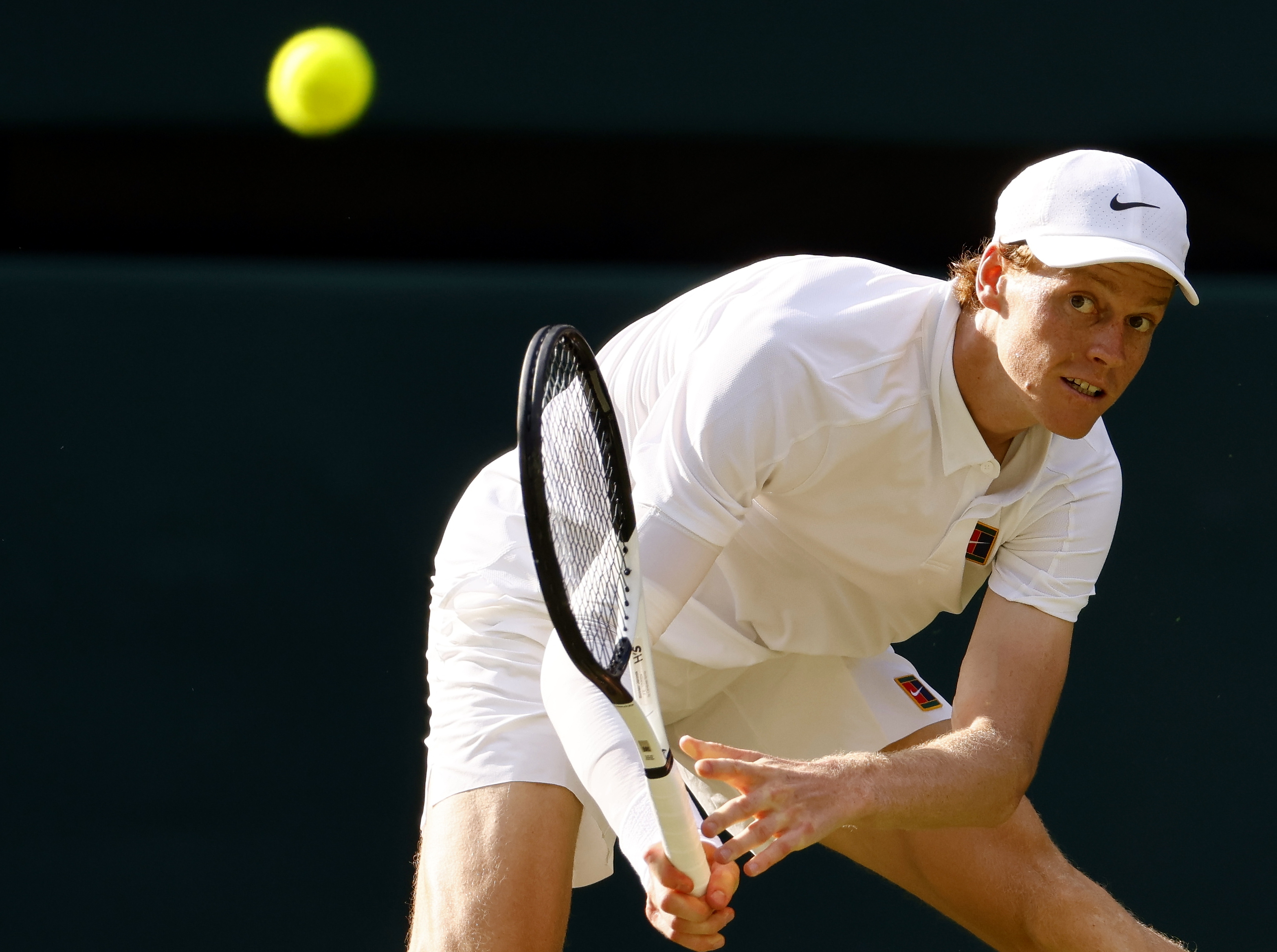 包含温网完胜ATP总决赛，辛纳带队取胜的词条